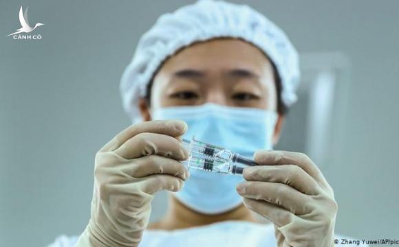 Tiết lộ sức khỏe Giám đốc CDC Trung Quốc tiêm trộn 3 liều vaccine Covid-19 Tiết lộ sức khỏe Giám đốc CDC Trung Quốc tiêm trộn 3 liều vaccine Covid-19