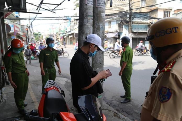 TPHCM chuyển hướng đúng, siết lại từng khâu phòng, chống dịch