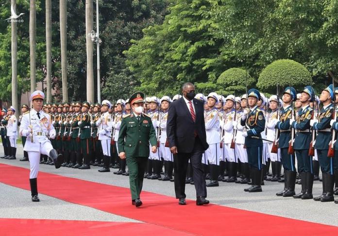 Bộ trưởng Phan Văn Giang đón, hội đàm với Bộ trưởng Quốc phòng Mỹ Lloyd Austin