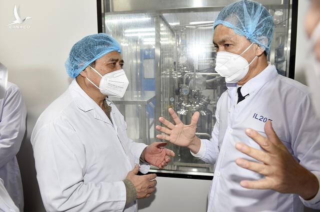 Xem xét đề xuất cấp phép khẩn cấp vaccine COVID-19 đầu tiên ‘made in VietNam’ Xem xét đề xuất cấp phép khẩn cấp vaccine COVID-19 đầu tiên ‘made in VietNam’