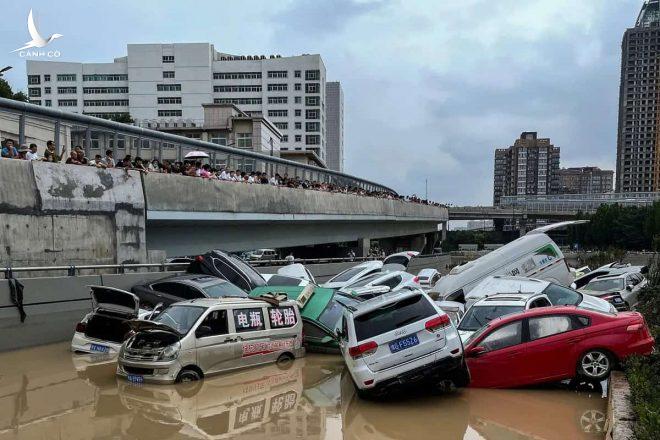 Mưa lũ “ngàn năm có một” ở TQ: Ông Tập nói “rất nghiêm trọng”