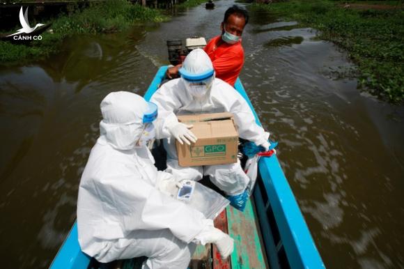 Thái Lan cảnh báo 30.000 ca/ngày nếu dân không hợp tác, Indonesia kỷ lục ca tử vong