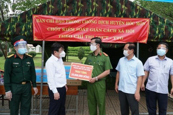 Chủ tịch UBND TP.HCM Nguyễn Thành Phong: ‘Tuyệt đối không để bà con thiếu đói’