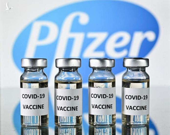 Pfizer/BioNTech muốn tăng lên ba mũi tiêm