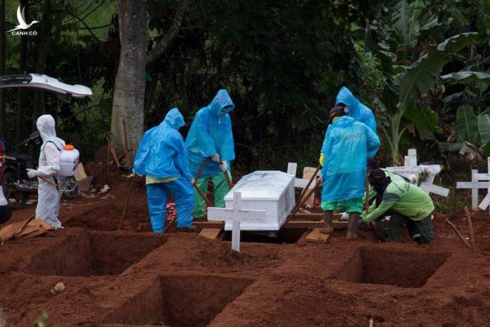 Indonesia tuyên bố làn sóng dịch chết chóc thứ 2 đã đạt đỉnh