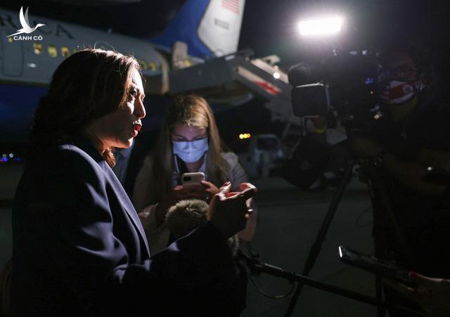 Bloomberg: Phó Tổng thống Mỹ Kamala Harris nói về chuyến thăm Việt Nam và Singapore sắp tới Bloomberg: Phó Tổng thống Mỹ Kamala Harris nói về chuyến thăm Việt Nam và Singapore sắp tới