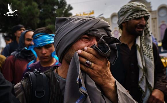 Chính quyền Biden “hạ độc thủ” đúng giờ G: Chiếm xong Kabul, Taliban “khóc không thành tiếng” Chính quyền Biden “hạ độc thủ” đúng giờ G: Chiếm xong Kabul, Taliban “khóc không thành tiếng”