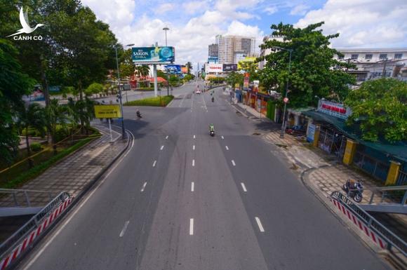 Phó bí thư Phan Văn Mãi: TP.HCM sẽ tiếp tục giãn cách xã hội theo chỉ thị 16 sau 15-8