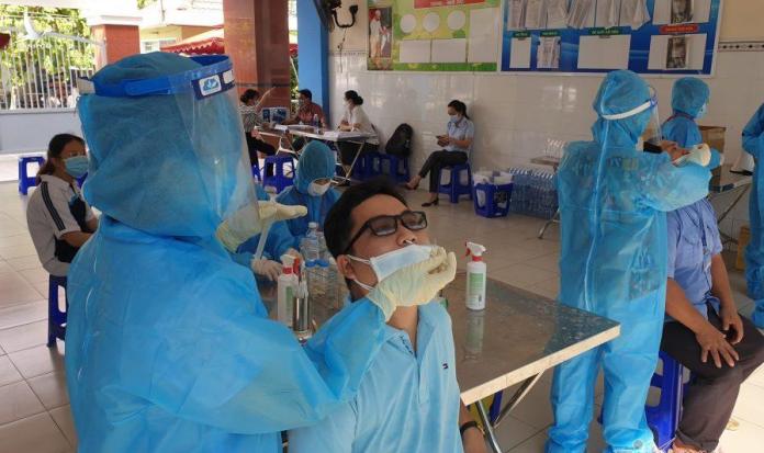 Thủ tướng: 10 tỉnh thành chuẩn bị sẵn sàng hỗ trợ Hà Nội phòng, chống COVID-19 Thủ tướng: 10 tỉnh thành chuẩn bị sẵn sàng hỗ trợ Hà Nội phòng, chống COVID-19