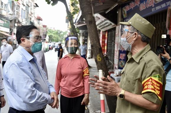 Thủ tướng: ‘Hà Nội giãn cách chưa đạt, người dân ra đường vẫn đông’